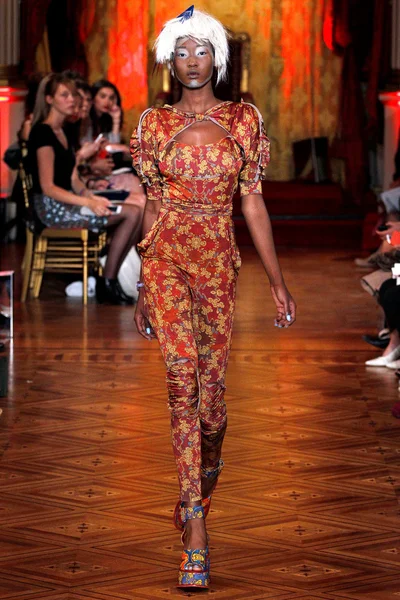 Look 31